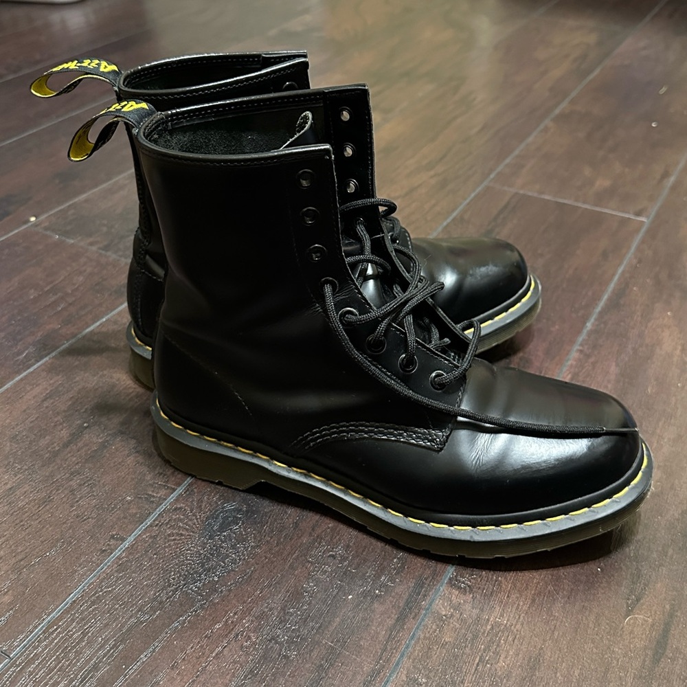 Dr. Martens 1460 Smooth Leather Lace-Up Boots Size 10 - Picture 13 of 13